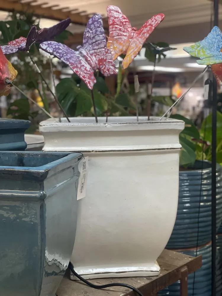 Professional landscaping services experts serving Memphis, TN - Urban Earth Gardens, Nursery & Market