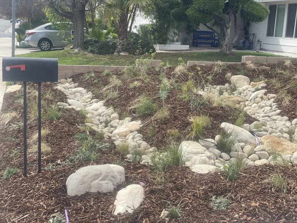 Custom yard cleanup service experts serving Agoura Hills, CA - Urban Ecoscapes