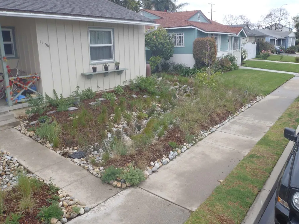 Expert lawn care service experts serving Agoura Hills, CA - Urban Ecoscapes