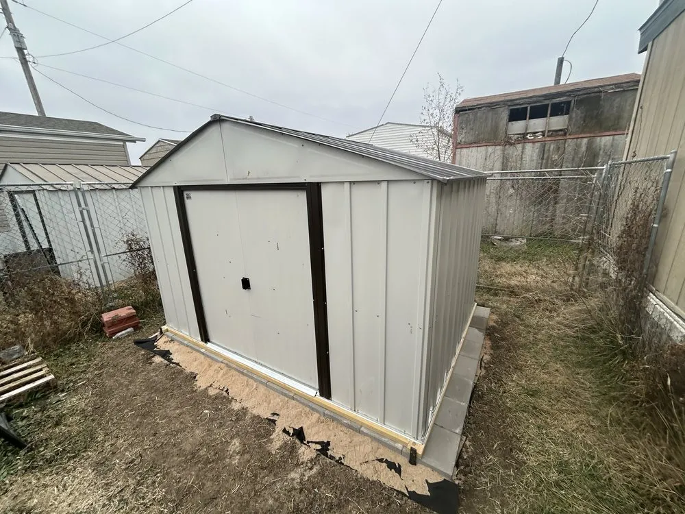 Top-rated lawn care service for homes in Salina, KS by Urban Edge Hauling Solutions