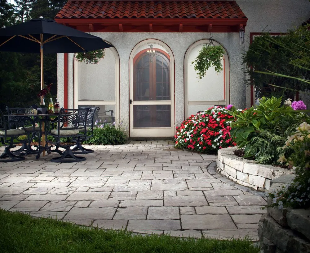 Reliable lawn mowing service experts serving Eagan, MN - Urban Escapes