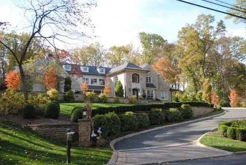 Trusted yard cleanup service in Franklin Lakes, NJ - Urban Farms Landscape & Design