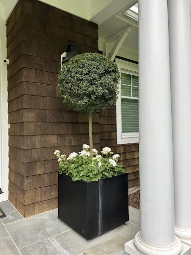 Custom garden landscaping experts serving Franklin Lakes, NJ - Urban Farms Landscape & Design