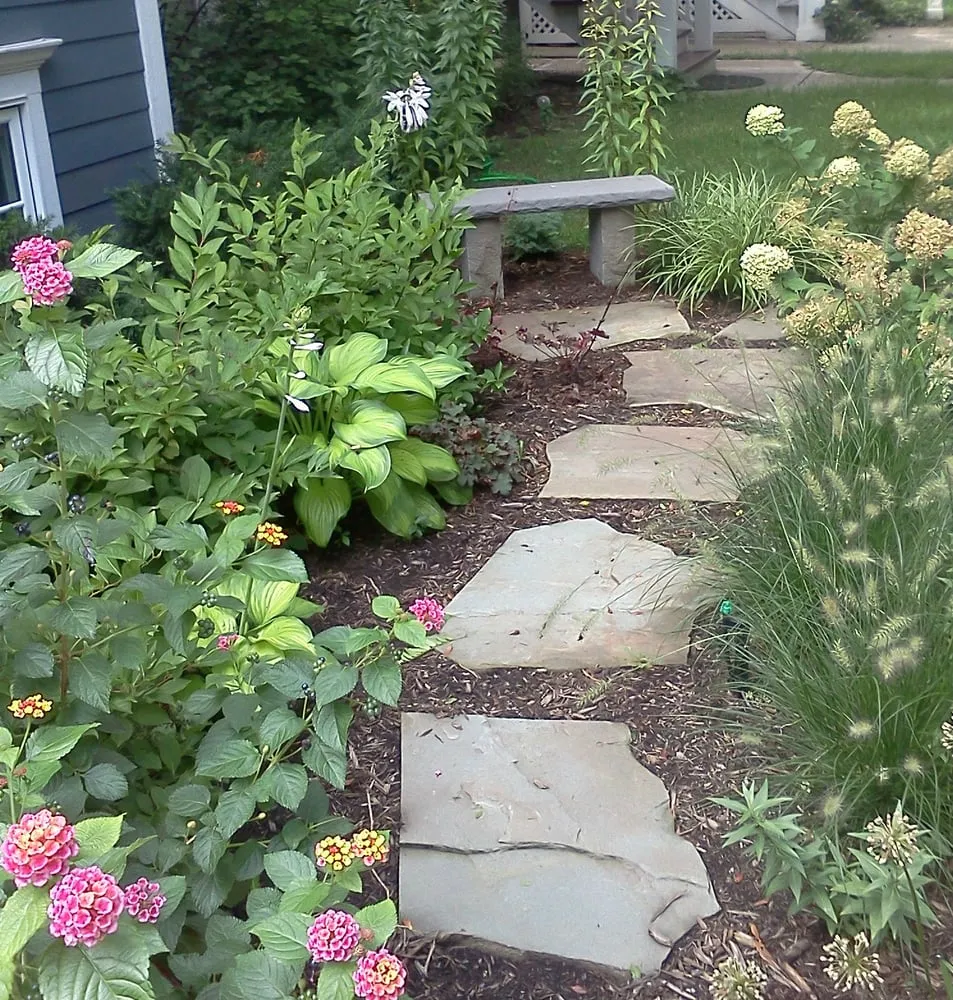 Reliable lawn mowing service experts serving Chicago, IL - Urban Garden Design