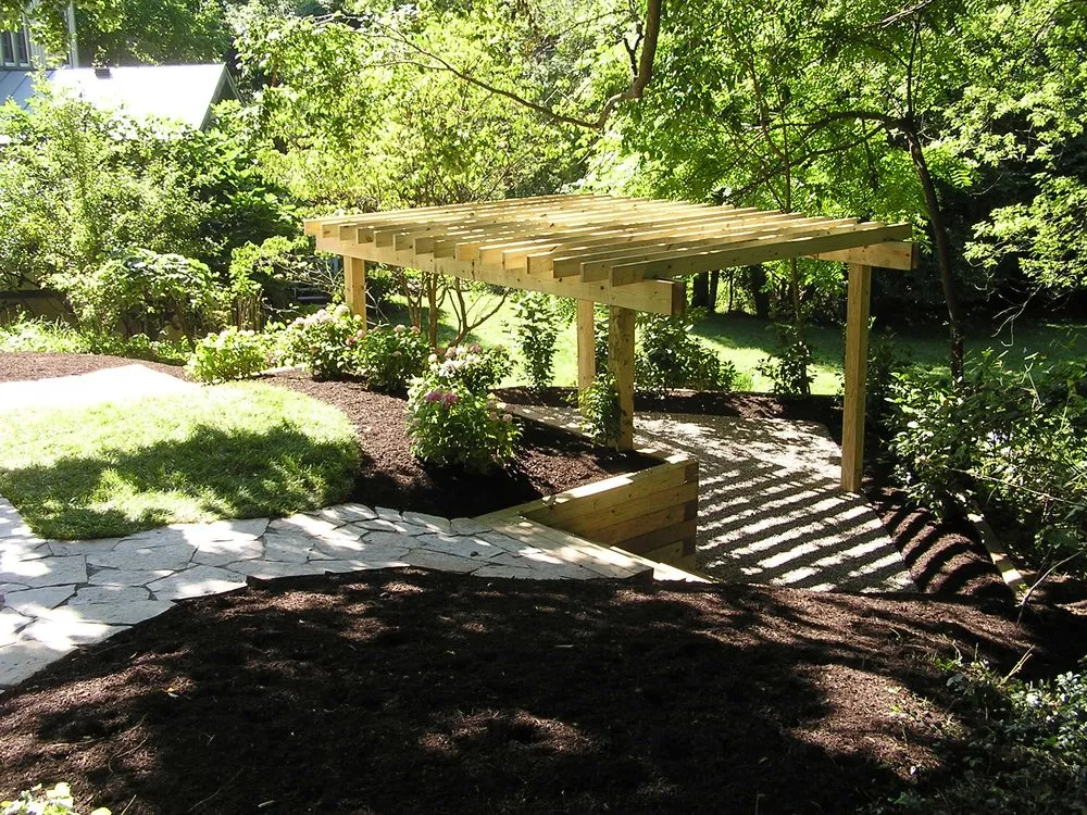 Custom yard maintenance for beautiful yards across Reisterstown, MD - Urban Gardens