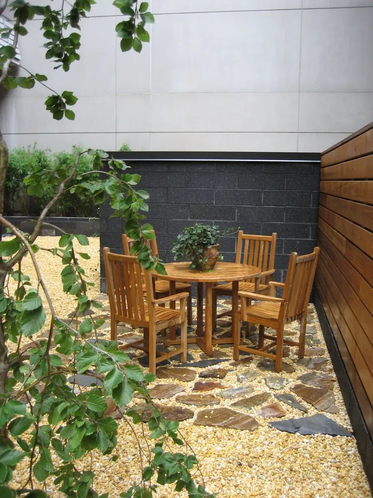 Custom lawn mowing service in New York City, NY by Urban Green Design