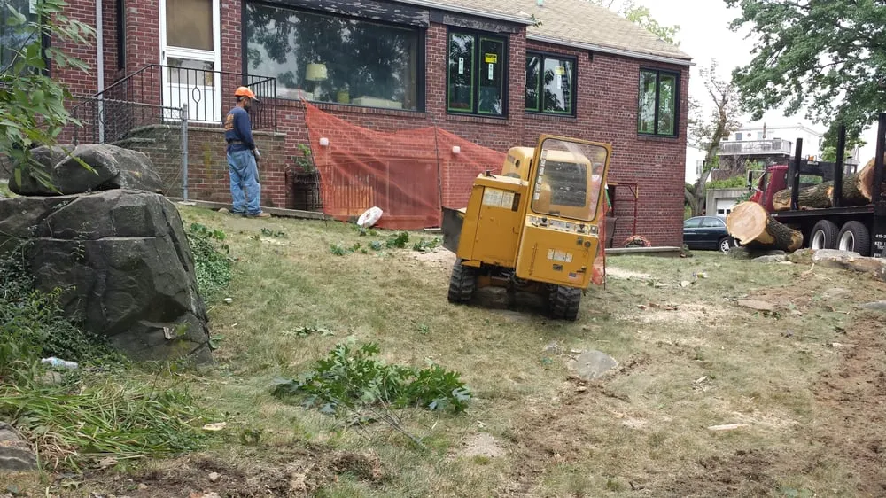 Trusted yard maintenance in Englewood, NJ by Urban Green Landscaping Corp