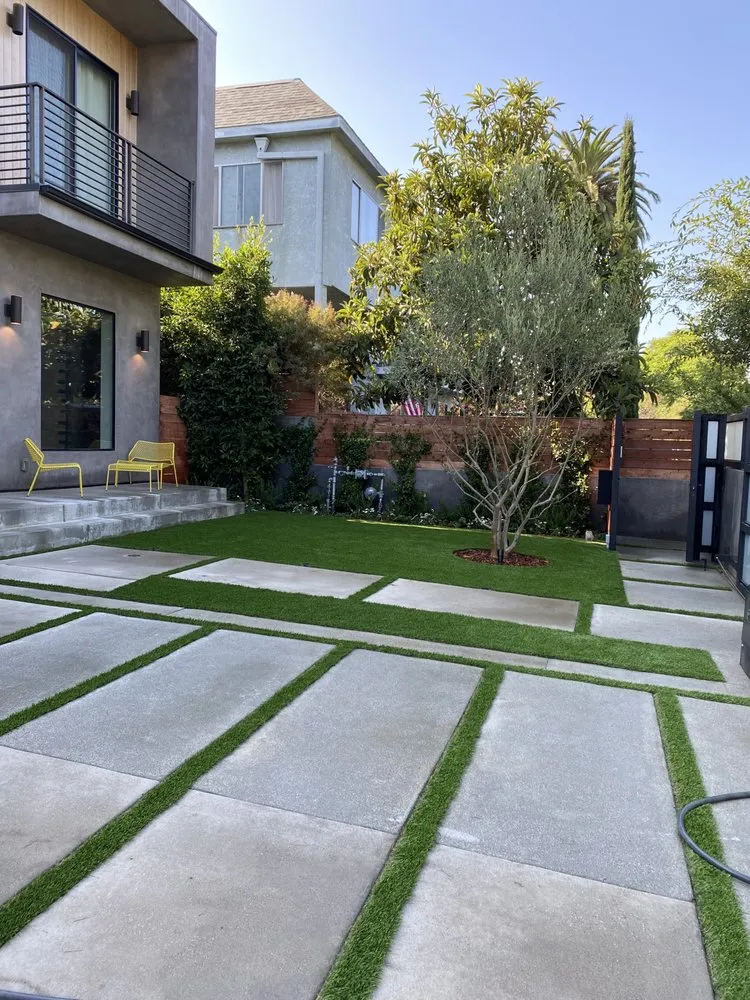 Reliable garden landscaping experts serving Los Angeles, CA - Urban Green Services