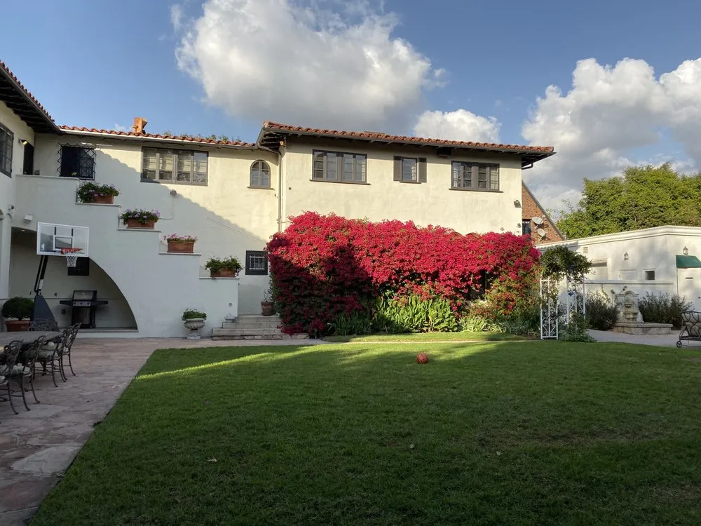 Custom landscaping services in Los Angeles, CA - Urban Green Services