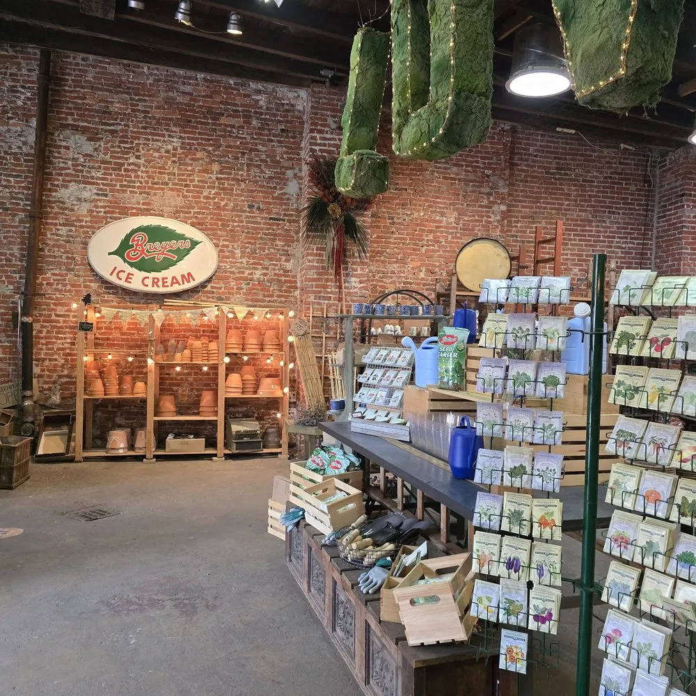 Professional landscape design experts serving Philadelphia, PA - Urban Jungle