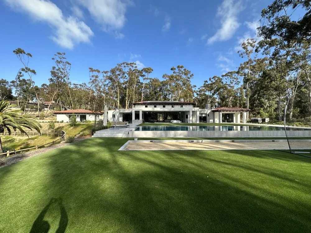 Custom yard cleanup service for homes in La Jolla, CA by Urban Landcare - La Jolla Commercial & Residential Landscape