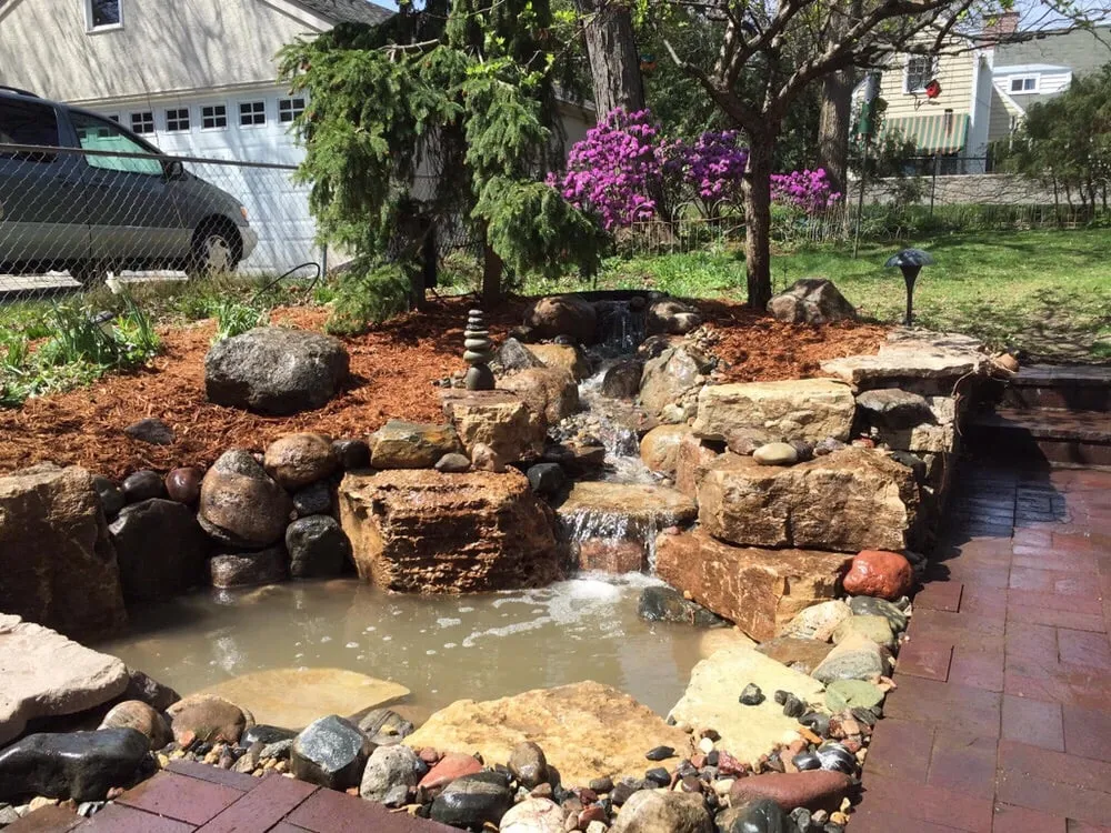 Reliable lawn care service in Minneapolis, MN - Urban Landworks