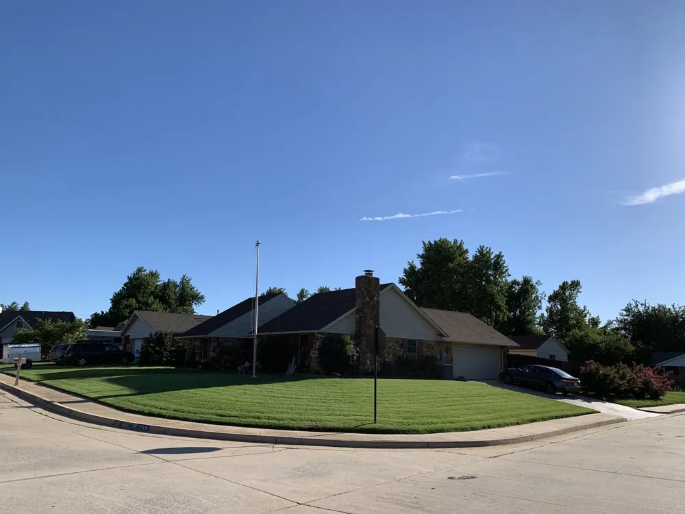 Reliable yard maintenance experts serving Yukon, OK - Urban Lawn Care