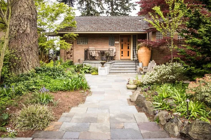 Trusted residential landscaping for residential properties in Seattle, WA by Urban Oasis Design & Construction