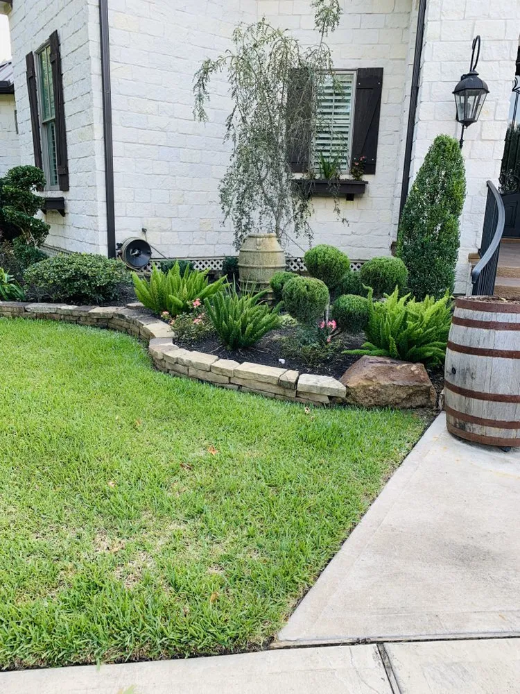 Trusted yard maintenance experts serving Katy, TX - Urban Oasis Landscape