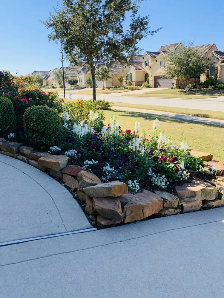 Expert residential landscaping experts serving Katy, TX - Urban Oasis Landscape