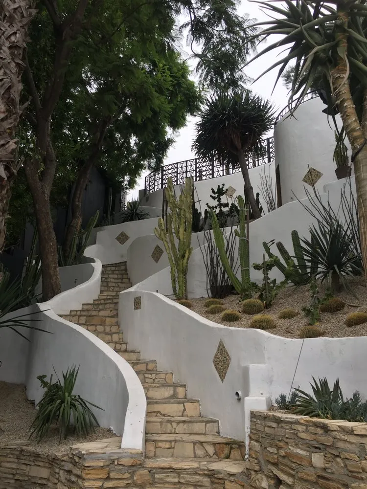 Custom yard cleanup service experts serving San Pedro, CA - Urban Organics Design, Inc