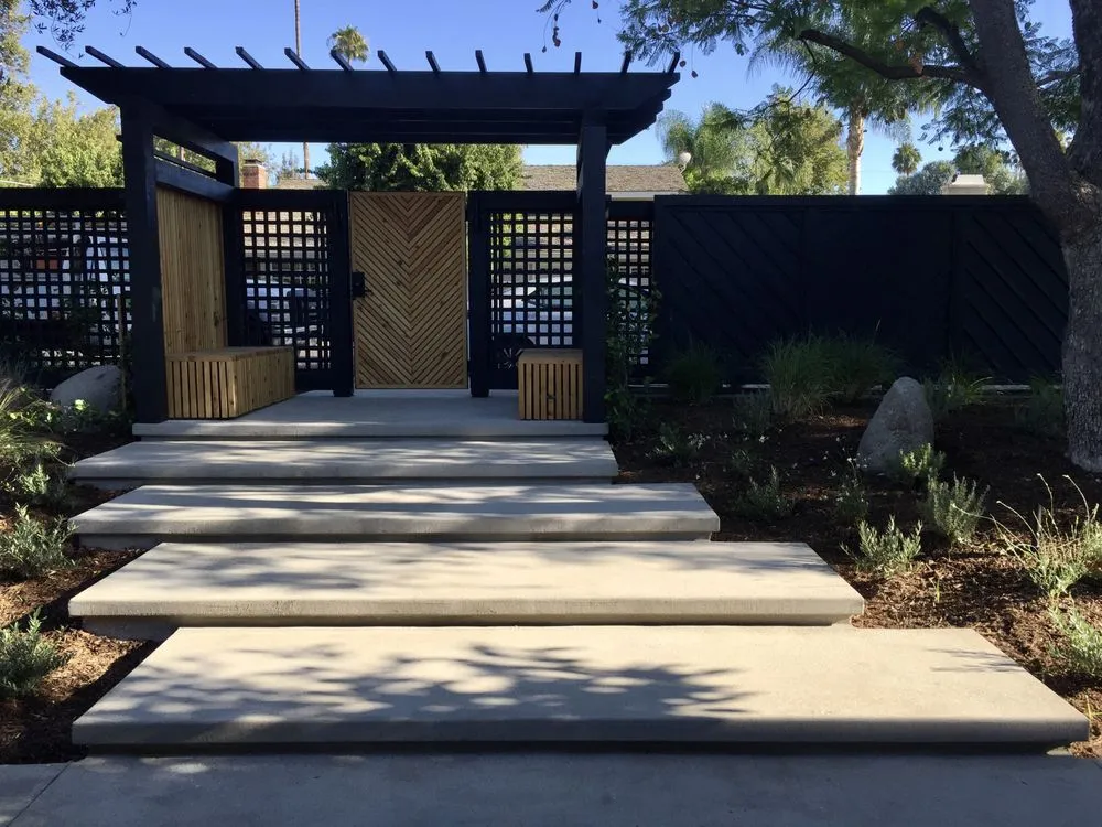 Reliable lawn mowing service experts serving San Pedro, CA - Urban Organics Design, Inc