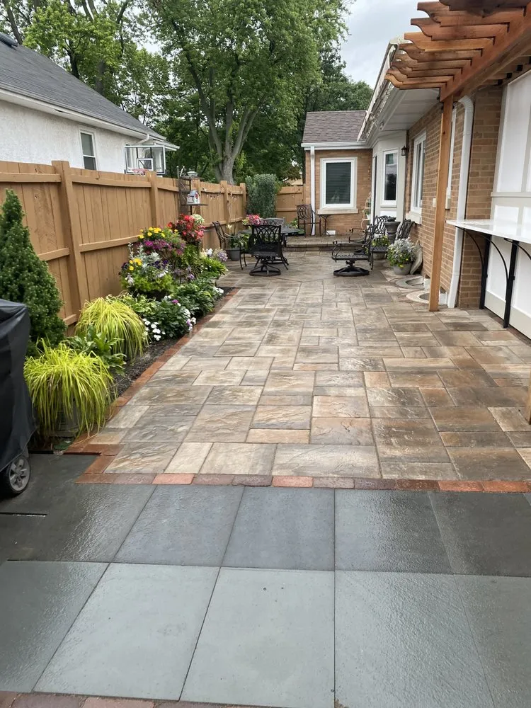 Trusted yard maintenance experts serving Chicago, IL - Urban Outdoor Spaces