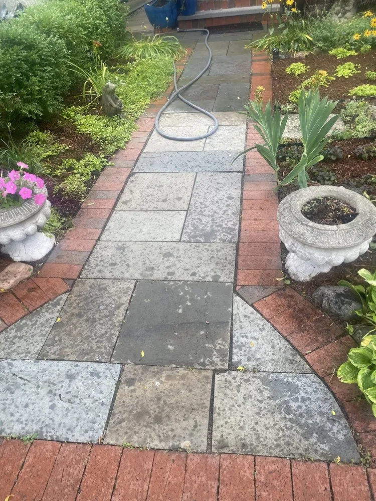 Custom yard maintenance in Chicago, IL by Urban Outdoor Spaces