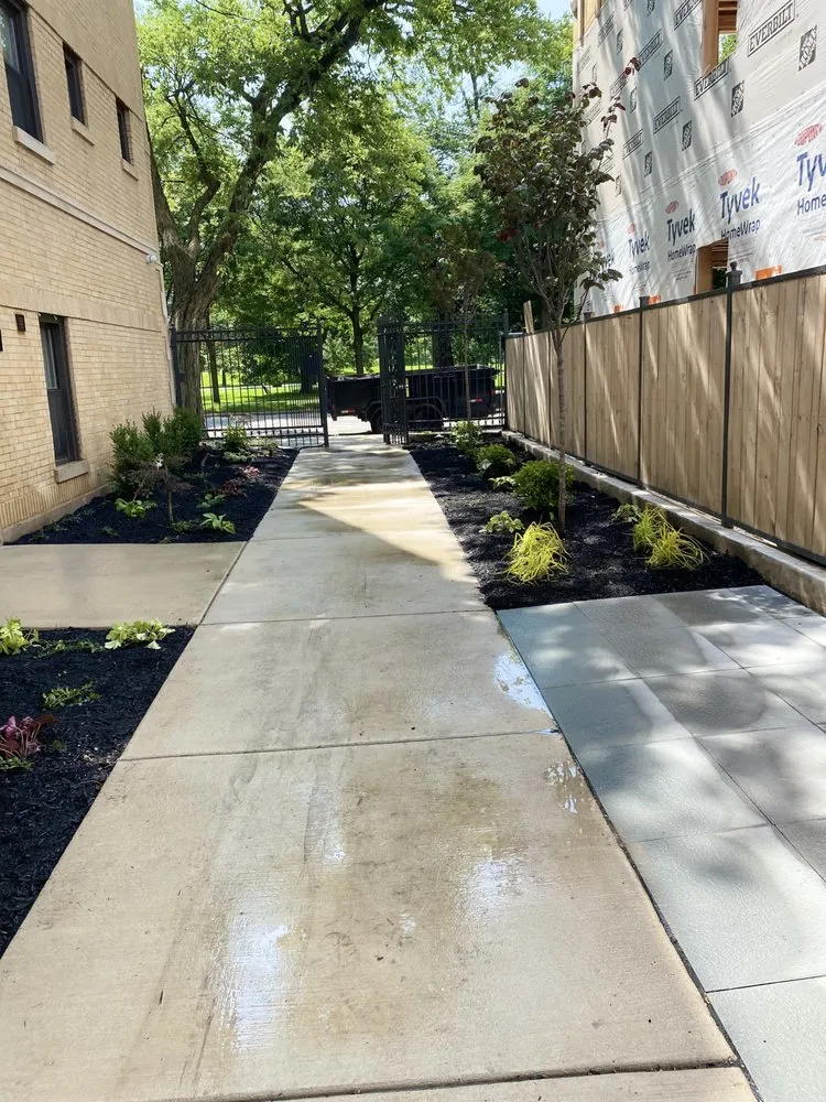 Local yard cleanup service for beautiful yards in Chicago, IL by Urban Outdoor Spaces
