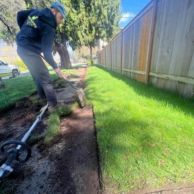 Expert lawn care service experts serving Federal Way, WA - Urban Roots Landscaping