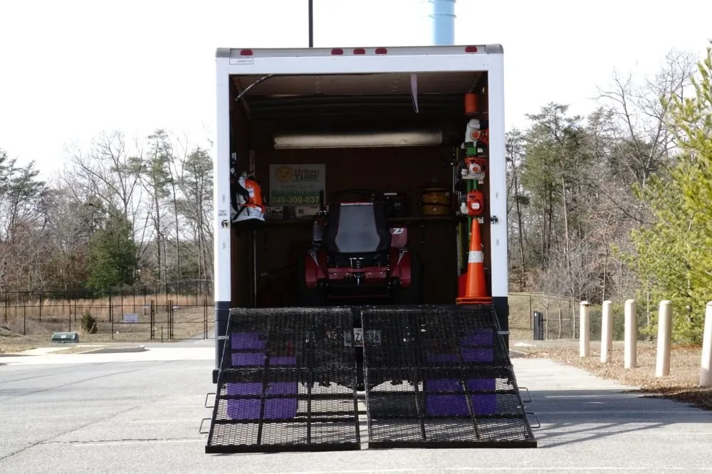 Professional lawn care service experts serving Waldorf, MD - Urban Turf