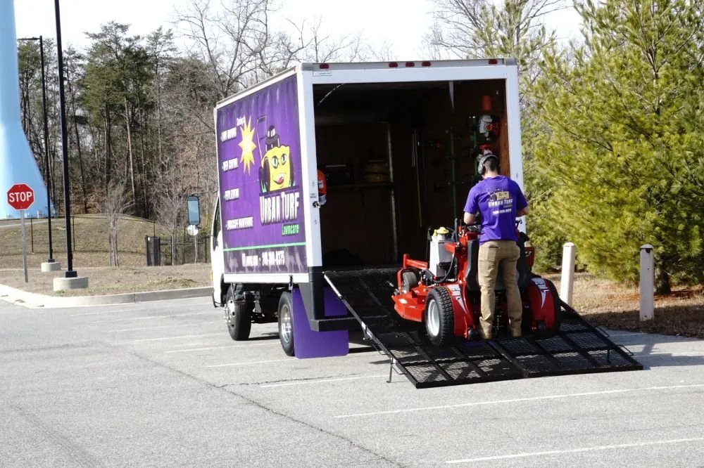 Trusted lawn mowing service in Waldorf, MD - Urban Turf