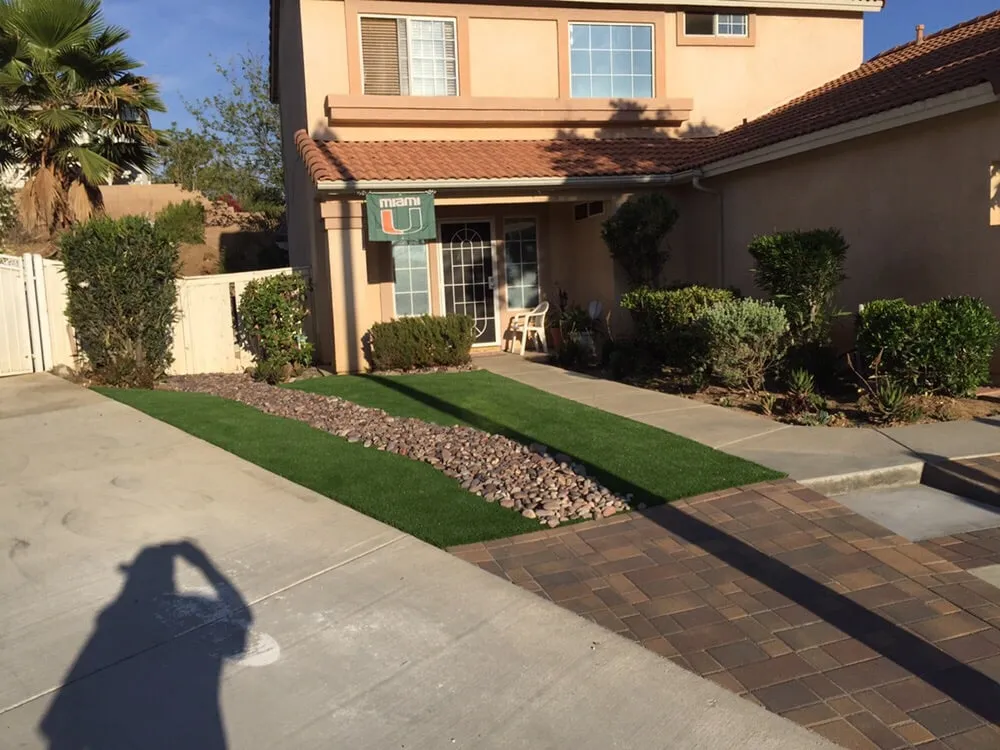 Affordable landscape design for residential properties in Vista, CA by Urbanica Landscape