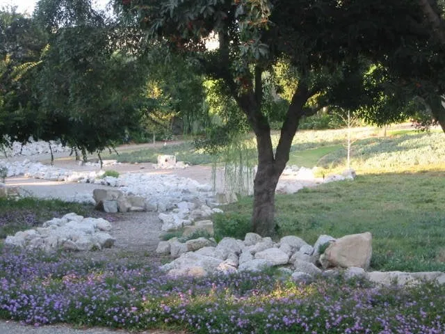 Local lawn mowing service in Sherman Oaks, CA - Urbanscapes for Sustainable Living