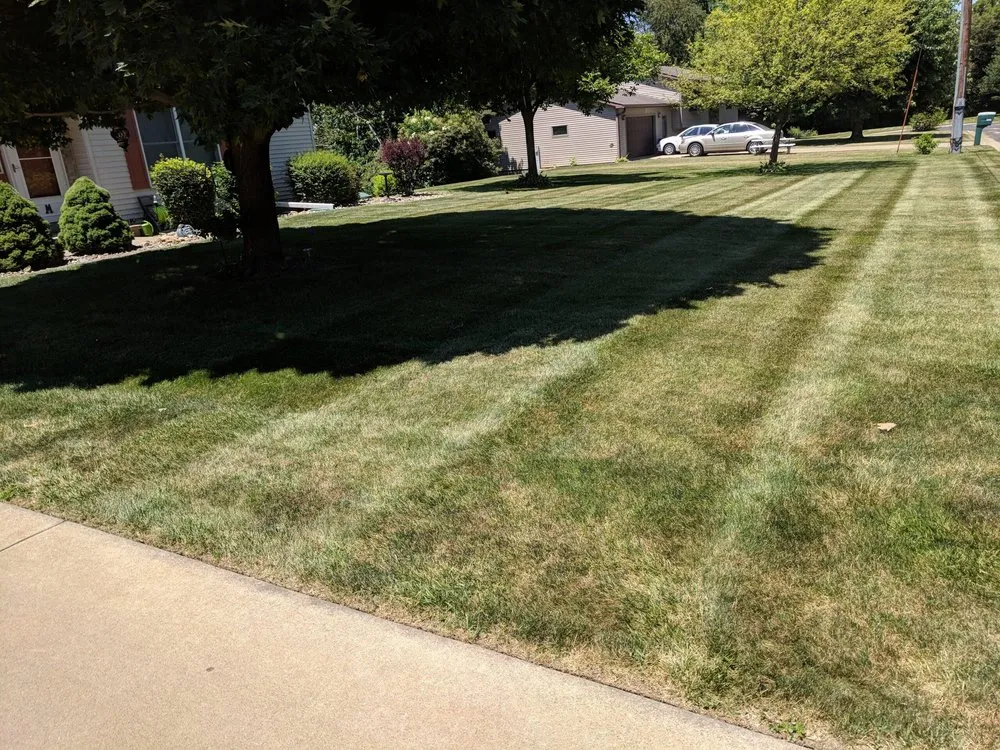 Expert garden landscaping experts serving Davenport, IA - Urbina Lawn Care