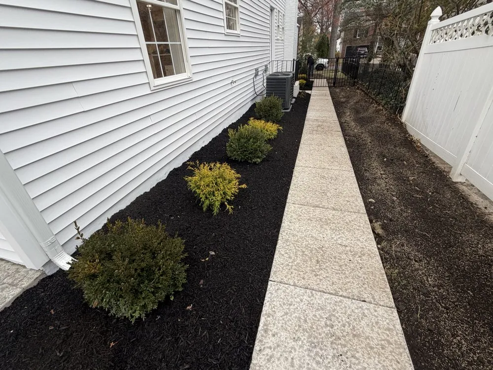 Affordable lawn care service for homes across Hammonton, NJ - Urbina’s Landscaping