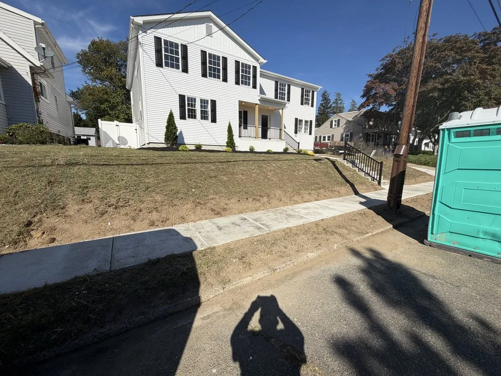 Professional yard cleanup service in Hammonton, NJ - Urbina’s Landscaping