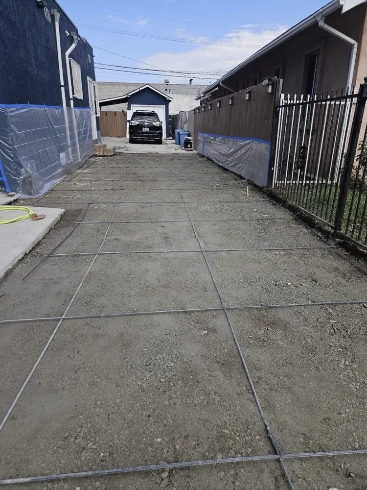 Reliable lawn care service in Los Angeles, CA by Urbinas Landscaping