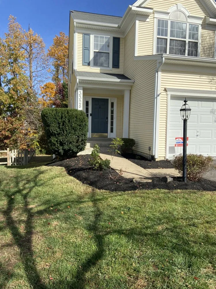 Custom yard cleanup service experts serving Woodbridge, VA - Urgent Lanw Care
