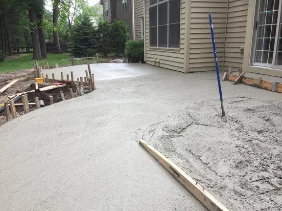 Professional lawn care service in Waukegan, IL - Uriels Landscaping & Concrete