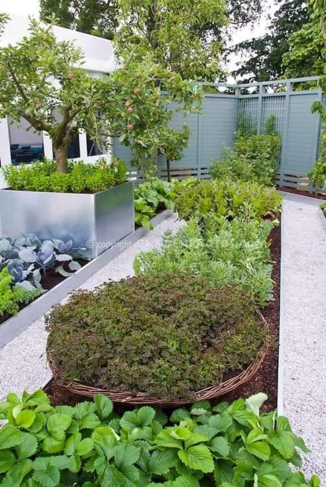 Trusted outdoor landscaping in Redwood City, CA by Urizar Landscaping