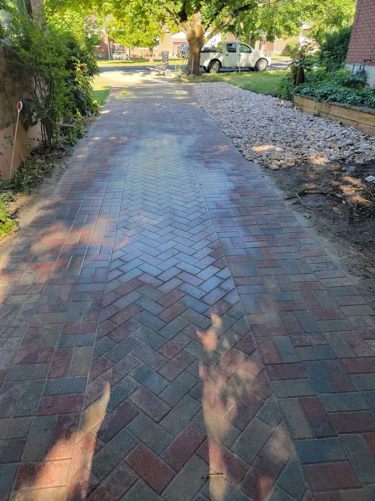 Top-rated lawn mowing service for homes across North Logan, UT - US AAA Dandilions