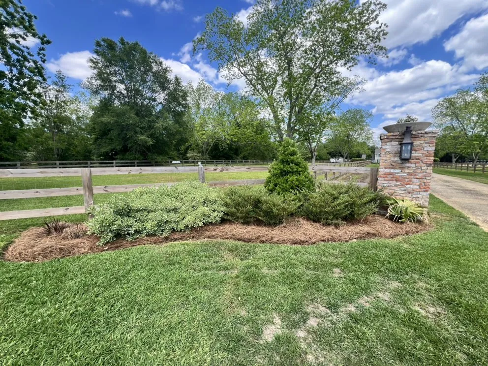 Affordable garden landscaping in Alexandria, LA by U.S. Lawns - Alexandria LA