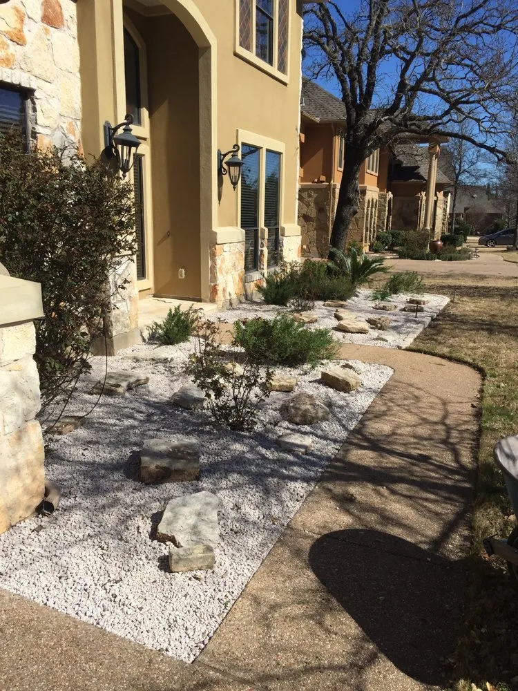 Top-rated landscaping services for homes across Austin, TX - US Lawns - Austin West