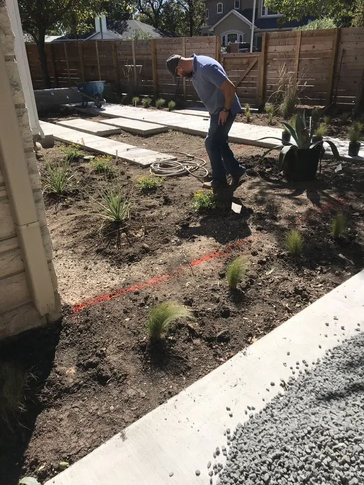 Local yard cleanup service for homes across Austin, TX - US Lawns - Austin West