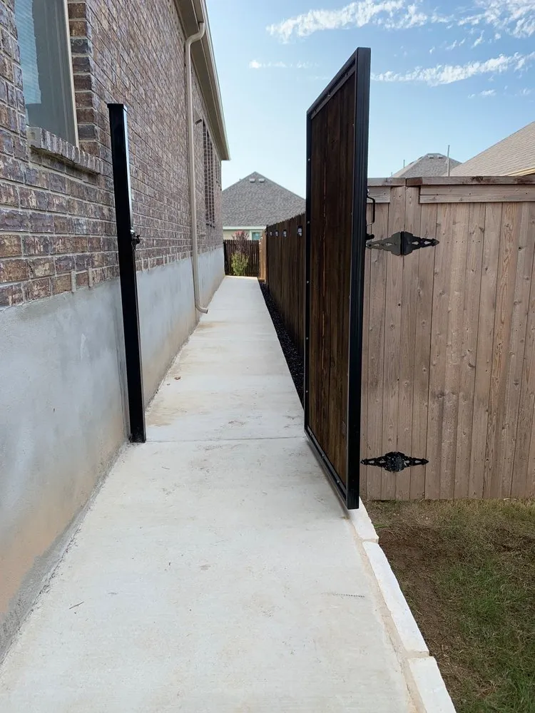 Custom yard cleanup service in San Antonio, TX - U.S. Lawns - San Antonio West