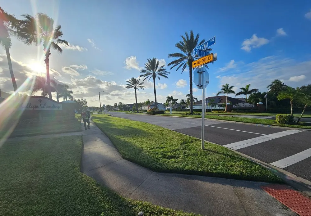 Top-rated lawn mowing service near you in Rockledge, FL by US Lawns