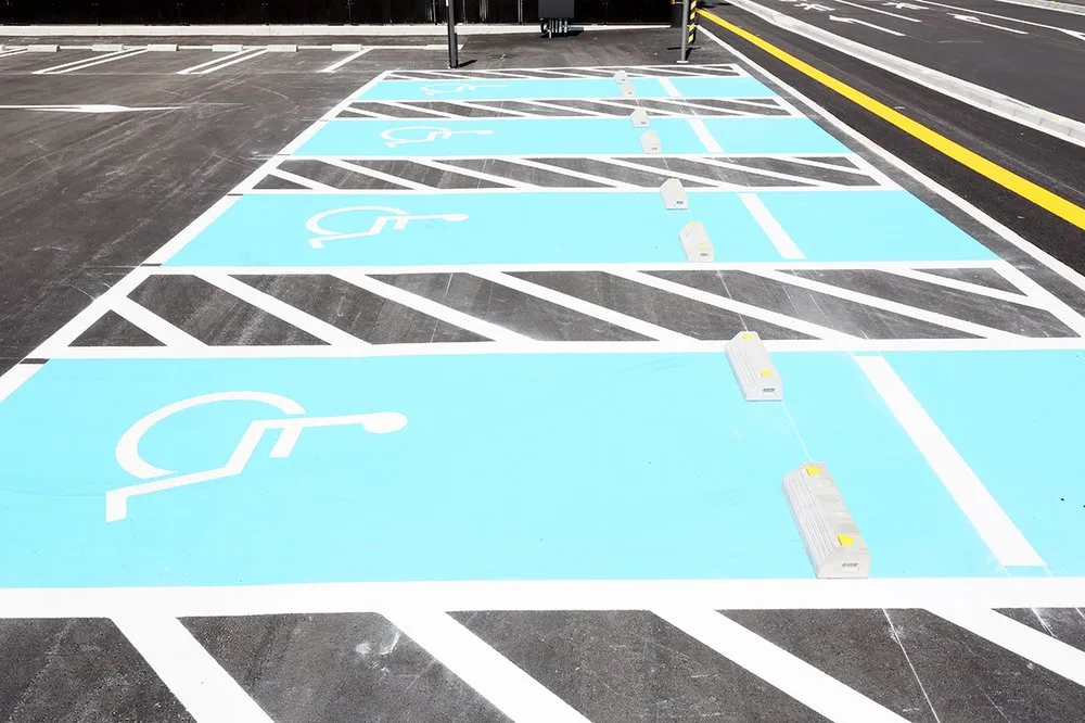 Expert yard cleanup service for residential properties in Anniston, AL by US Veterans Asphalt