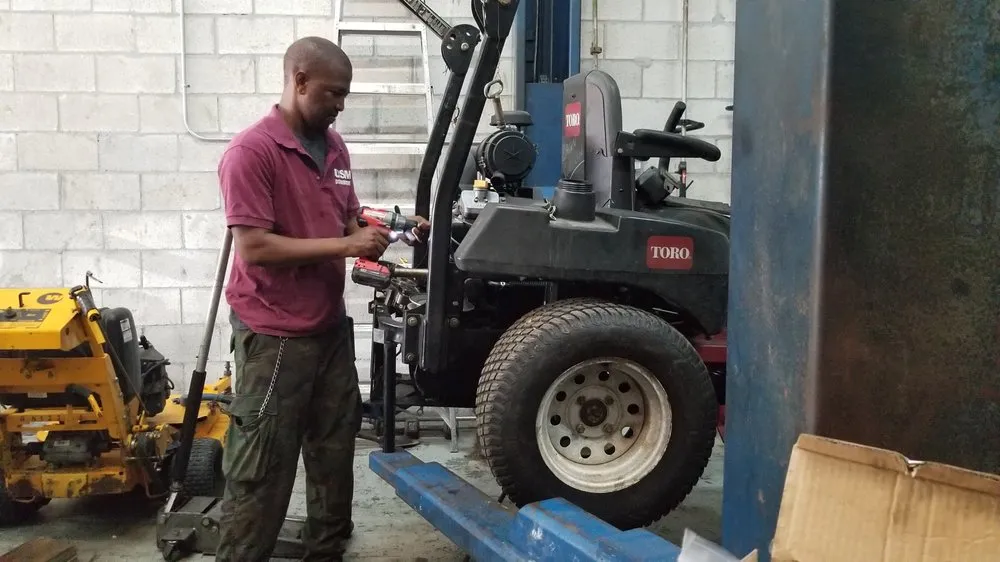 Custom outdoor landscaping in Sunrise, FL - USM Distributors