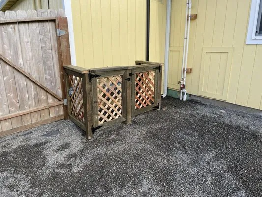 Usnea Landscapes and Permaculture design Logo