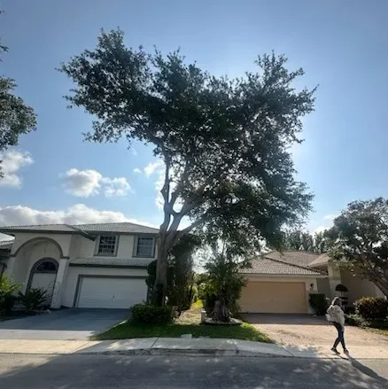 Trusted landscape design for beautiful yards in Davie, FL by USS Lawn Care Services