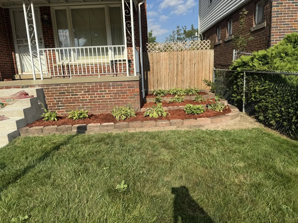 Expert lawn mowing service in Detroit, MI - Ussery Landscaping