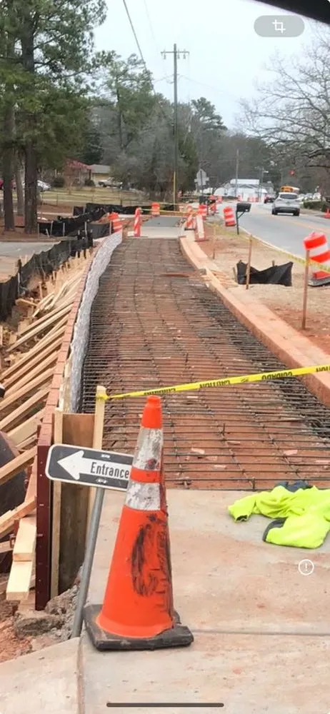 Reliable yard maintenance in Jonesboro, GA by Uvalle Construction