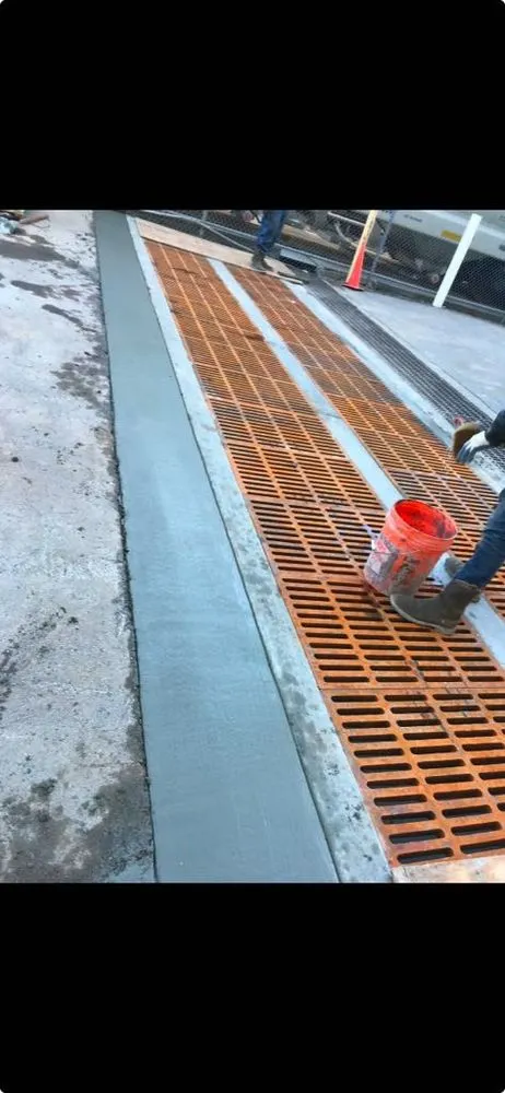 Custom residential landscaping near you in Jonesboro, GA by Uvalle Construction